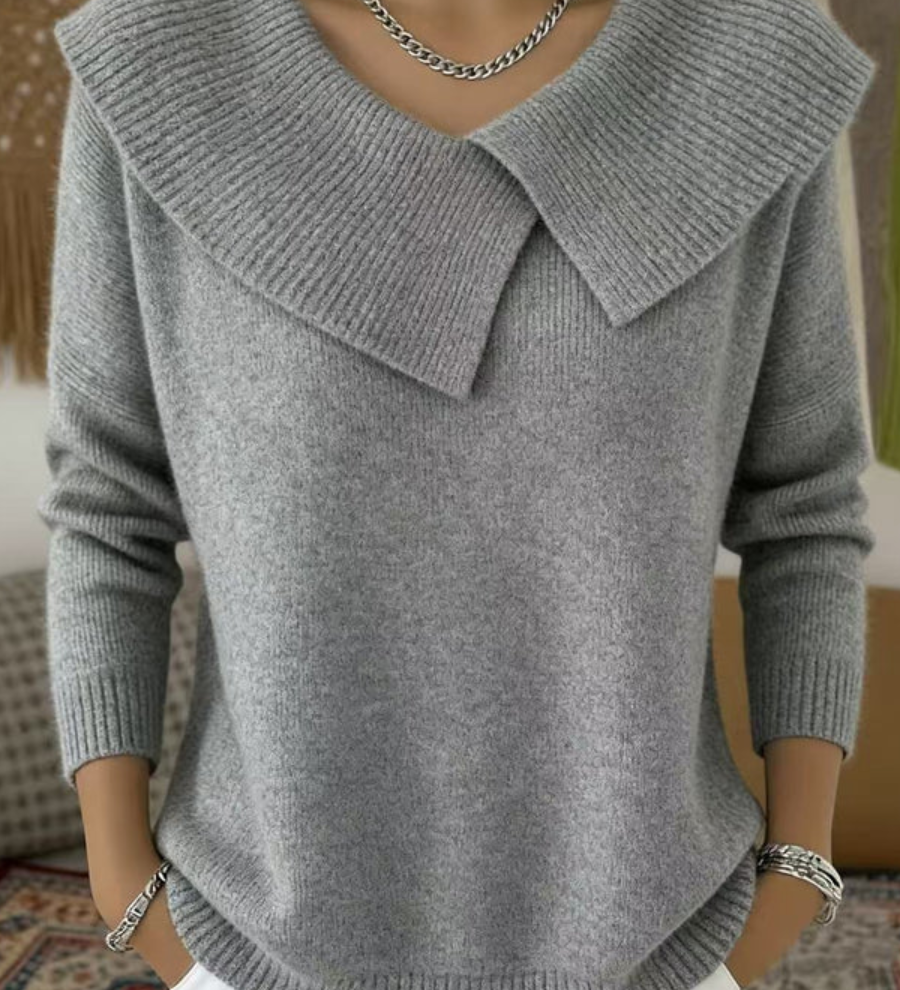 Karolína – Elegantní pletený svetr s výrazným límcem