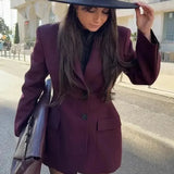 Élodie Grace – Dokonalé sako