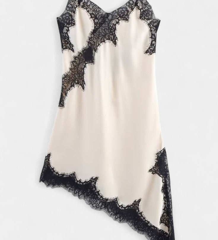 Kerry™ | Stylový bezramenný šaty