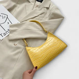 Oona Borsa